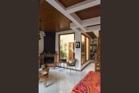 Foto 01 de casa à venda com 3 quartos, 240m² em Paraíso do Morumbi, São Paulo