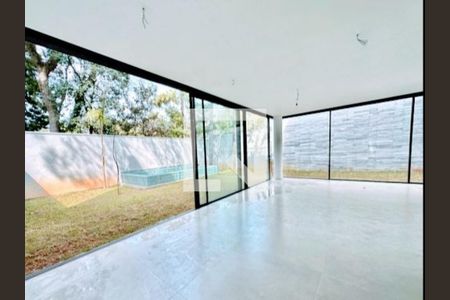 Casa de Condomínio à venda com 4 quartos, 530m² em Campo Belo, São Paulo