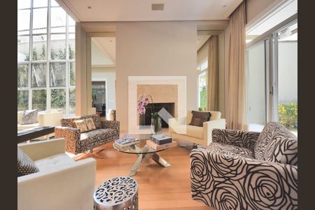 Casa à venda com 4 quartos, 500m² em Fazenda Morumbi, São Paulo