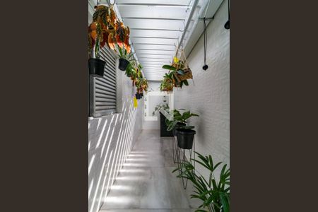 Varanda 1 de casa à venda com 3 quartos, 358m² em Jardim Londrina, São Paulo