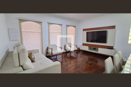 Sala de casa para alugar com 3 quartos, 270m² em Nova Gerti, São Caetano do Sul