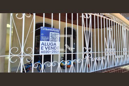 Plaquinha de casa à venda com 3 quartos, 270m² em Nova Gerti, São Caetano do Sul