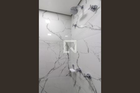 Banheiro  de kitnet/studio para alugar com 1 quarto, 47m² em Vila Camargos, Guarulhos