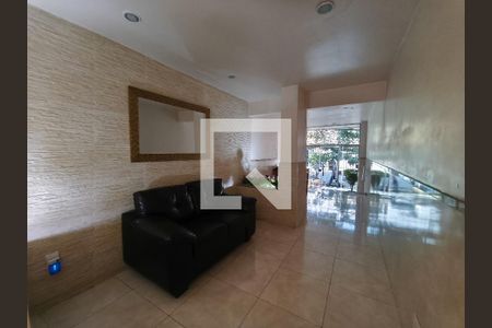 Fachada e portaria de apartamento à venda com 4 quartos, 160m² em Vila Isabel, Rio de Janeiro