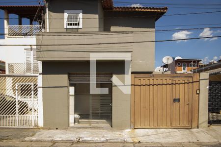 Fachada de casa à venda com 4 quartos, 200m² em Vila Nova Mazzei, São Paulo