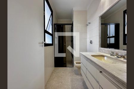 Banheiro da Suíte 2 de apartamento para alugar com 3 quartos, 216m² em Cidade Monções, São Paulo