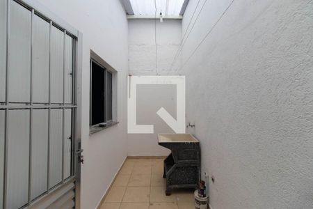 Área de Serviço de casa para alugar com 2 quartos, 140m² em Vila Medeiros, São Paulo
