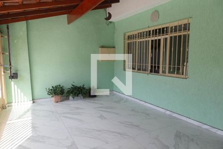 Garagem de casa à venda com 3 quartos, 156m² em Vila Galvão, Guarulhos