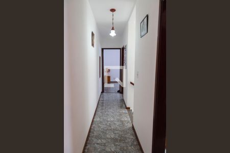 Corredor Quartos de casa à venda com 3 quartos, 156m² em Vila Galvão, Guarulhos