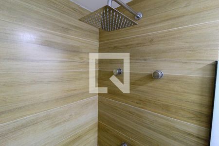 Banheiro de kitnet/studio para alugar com 1 quarto, 28m² em Indianópolis, São Paulo
