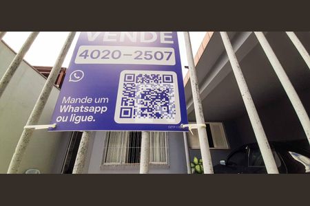 Fachada da Casa e Placa de casa à venda com 2 quartos, 221m² em Centro, Osasco