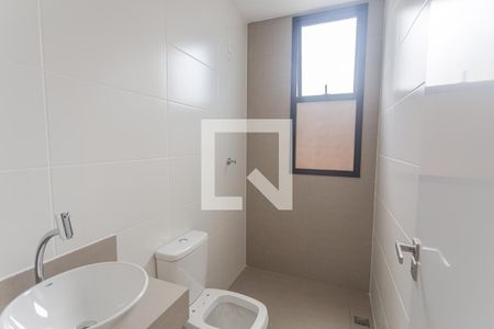 Banheiro da Suíte 1 de apartamento à venda com 2 quartos, 61m² em Grajaú, Belo Horizonte