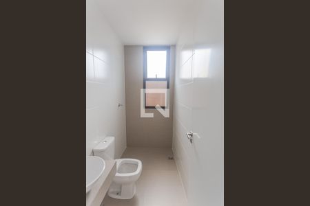 Banheiro da Suíte 1 de apartamento à venda com 2 quartos, 61m² em Grajaú, Belo Horizonte