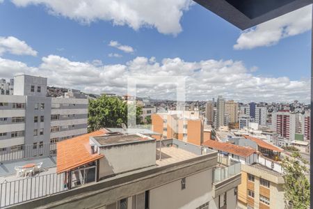 Vista da Sala de apartamento à venda com 2 quartos, 61m² em Grajaú, Belo Horizonte