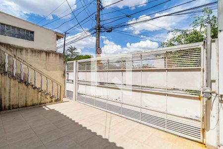 Garagem de casa à venda com 3 quartos, 150m² em Jardim Jussara, São Paulo