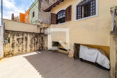 Garagem de casa à venda com 3 quartos, 150m² em Jardim Jussara, São Paulo