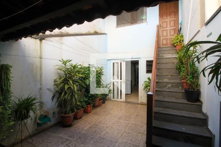 Área externa de casa à venda com 2 quartos, 136m² em Sítio da Figueira, São Paulo