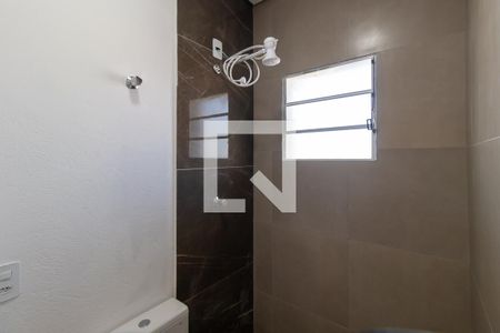 Banheiro de kitnet/studio para alugar com 1 quarto, 23m² em Jardim Santa Genebra, Campinas