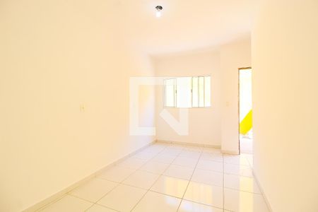 Sala de casa de condomínio para alugar com 2 quartos, 55m² em Vila Princesa Isabel, São Paulo