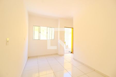 Sala de casa de condomínio para alugar com 2 quartos, 55m² em Vila Princesa Isabel, São Paulo