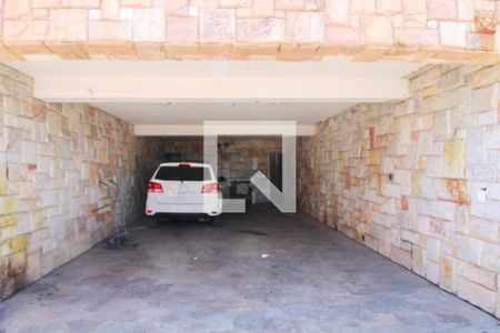 Garagem de casa à venda com 6 quartos, 530m² em Santa Amelia, Belo Horizonte