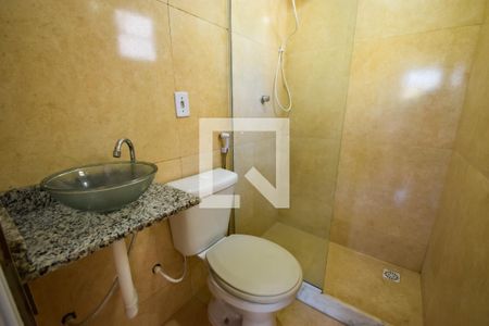 Banheiro de kitnet/studio para alugar com 1 quarto, 25m² em Méier, Rio de Janeiro