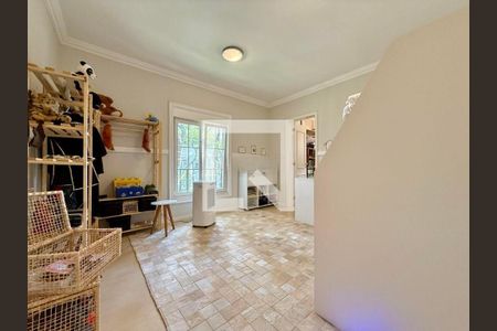 Casa de Condomínio à venda com 3 quartos, 350m² em Super Quadra Morumbi, São Paulo