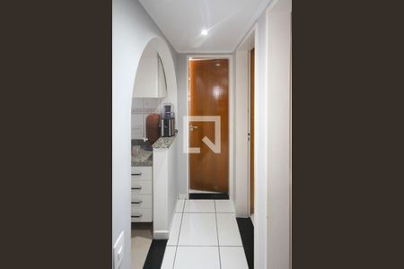 Corredor de apartamento à venda com 2 quartos, 47m² em Quinta da Paineira, São Paulo