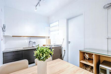 Apartamento à venda com 3 quartos, 75m² em Vila Cordeiro, São Paulo