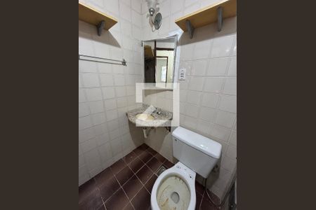 Banheiro de apartamento para alugar com 2 quartos, 57m² em Tomás Coelho, Rio de Janeiro