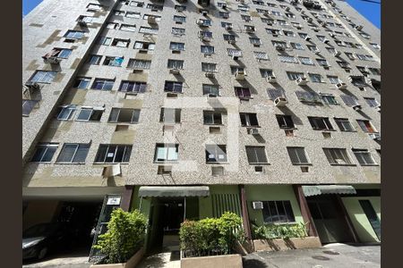 Fachada de apartamento para alugar com 2 quartos, 57m² em Tomás Coelho, Rio de Janeiro