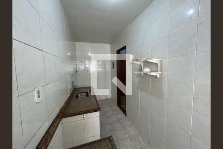Cozinha de apartamento para alugar com 2 quartos, 57m² em Tomás Coelho, Rio de Janeiro