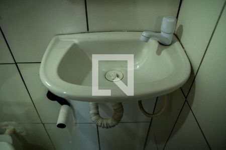 Banheiro de apartamento para alugar com 1 quarto, 100m² em Rocha Sobrinho, Mesquita