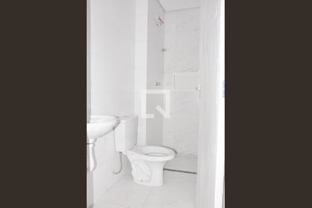 Banheiro  de apartamento à venda com 2 quartos, 28m² em Vila Mangalot, São Paulo