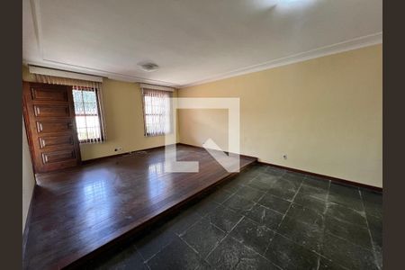 Sala de casa à venda com 3 quartos, 322m² em Taquara, Rio de Janeiro