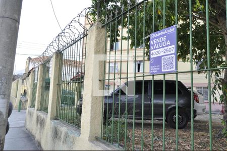 Fachada e Placa de apartamento à venda com 2 quartos, 55m² em Pilares, Rio de Janeiro