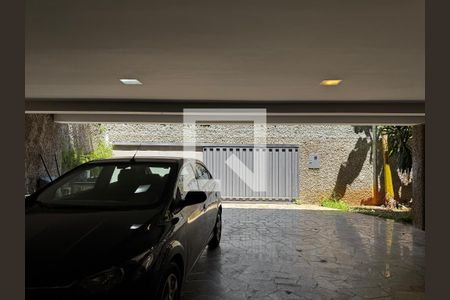 Garagem - 1° Andar de casa à venda com 8 quartos, 400m² em Mangabeiras, Belo Horizonte