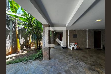 Garagem - 1° Andar de casa à venda com 8 quartos, 400m² em Mangabeiras, Belo Horizonte