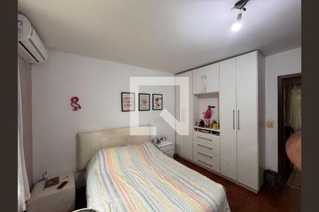 Casa à venda com 4 quartos, 500m² em Camboinhas, Niterói