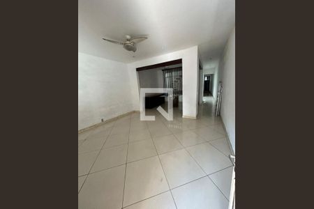 Casa à venda com 4 quartos, 66m² em Engenhoca, Niterói