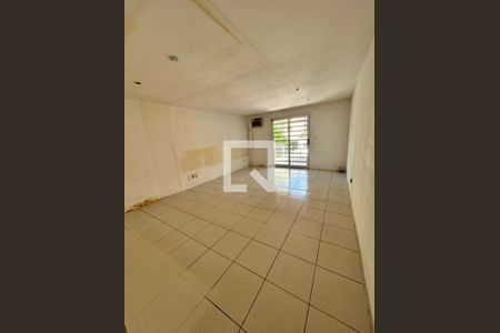 Casa à venda com 4 quartos, 66m² em Engenhoca, Niterói