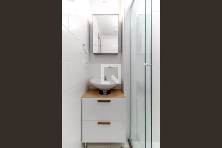 Banheiro de apartamento para alugar com 1 quarto, 26m² em Vila Buarque, São Paulo