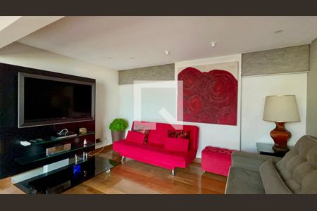 Sala de TV de apartamento à venda com 2 quartos, 200m² em Jardim Paulista, São Paulo