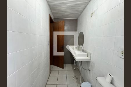Banheiro de apartamento para alugar com 2 quartos, 30m² em Centro, São Leopoldo