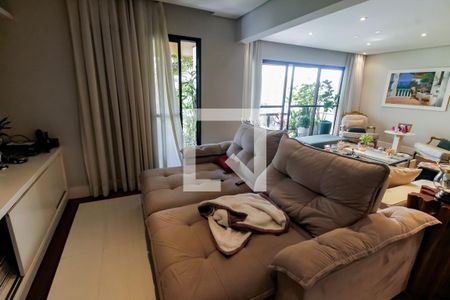 Sala de TV de apartamento à venda com 3 quartos, 176m² em Vila Suzana, São Paulo