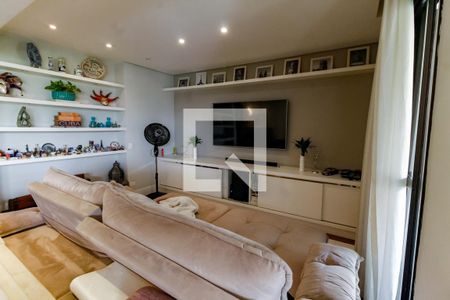 Sala de TV de apartamento à venda com 3 quartos, 176m² em Vila Suzana, São Paulo