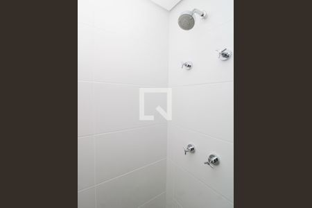 Banheiro de kitnet/studio para alugar com 1 quarto, 20m² em Butantã, São Paulo