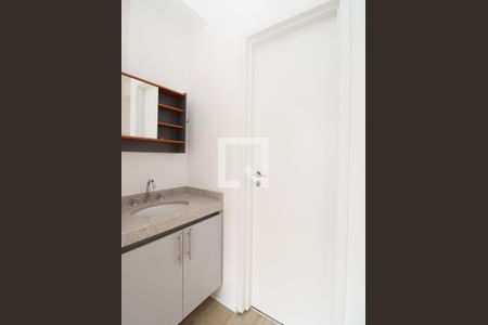 Banheiro de kitnet/studio para alugar com 1 quarto, 20m² em Butantã, São Paulo