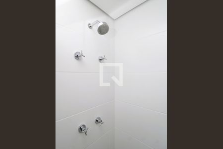 Banheiro de kitnet/studio para alugar com 1 quarto, 20m² em Butantã, São Paulo