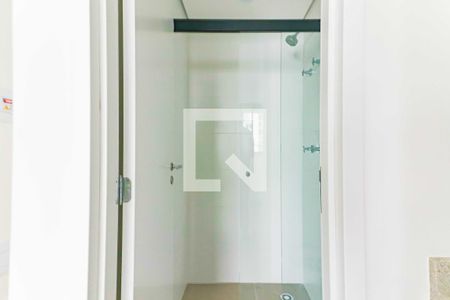 Banheiro de kitnet/studio para alugar com 1 quarto, 20m² em Butantã, São Paulo